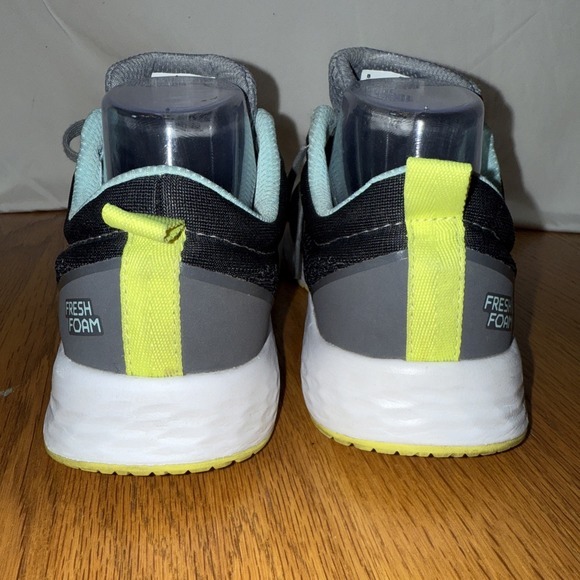 New Balance Fresh Foam Arishi V3 Running Shoes Womens Sz 9.5 Gray Blue Sneakers - Picture 4 of 7